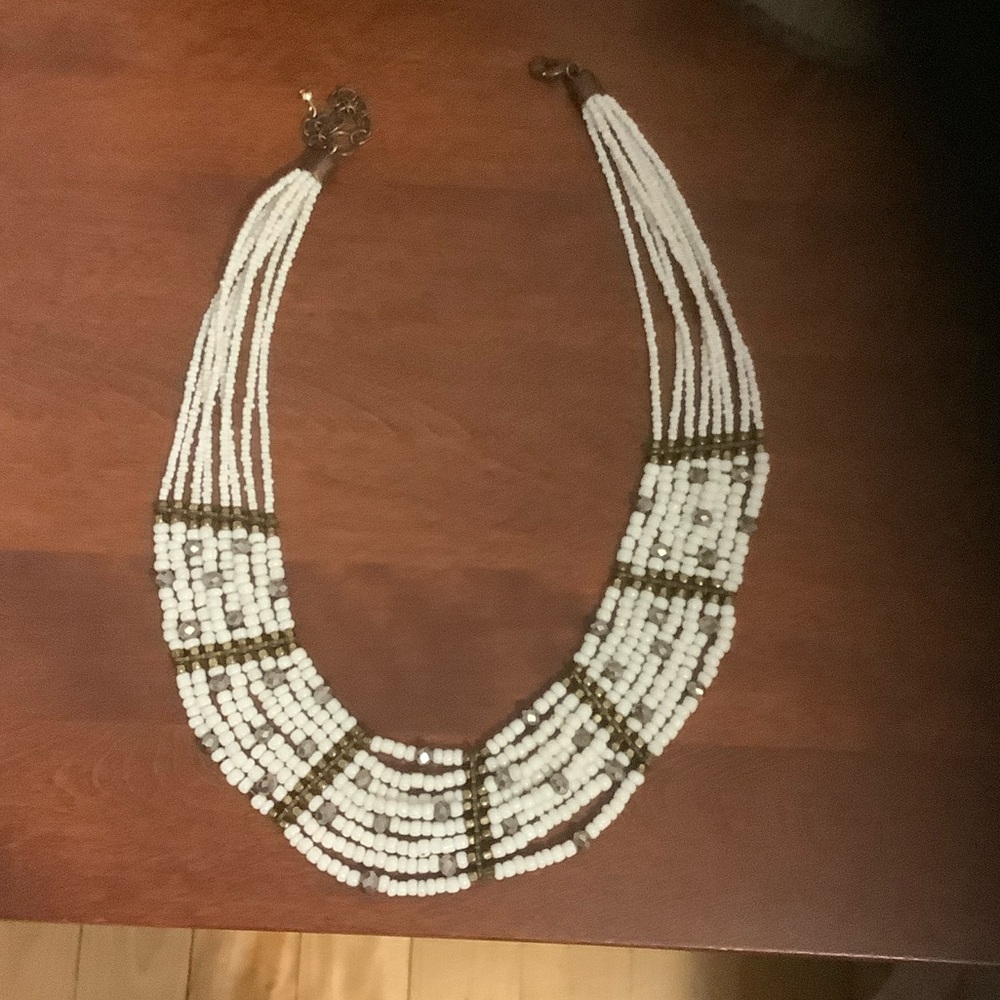 Elegant White and Gold Beaded Necklace